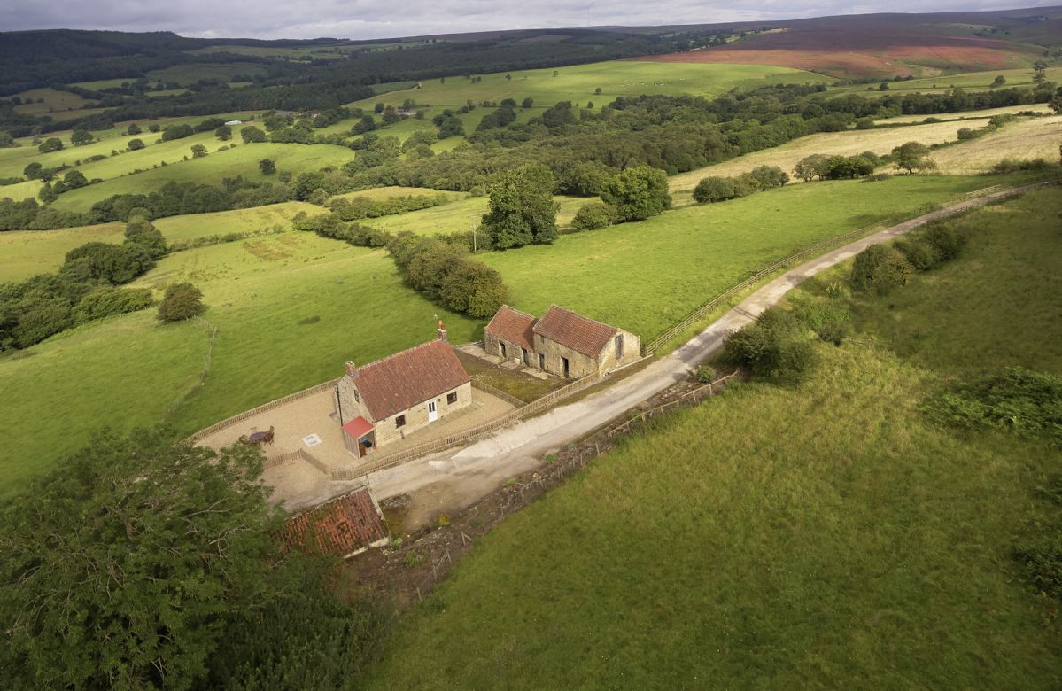 Click here for more about Threp'nybit Cottage