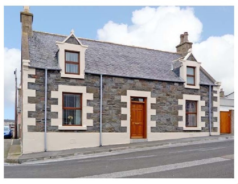Gracemount a british holiday cottage for 7 in , 
