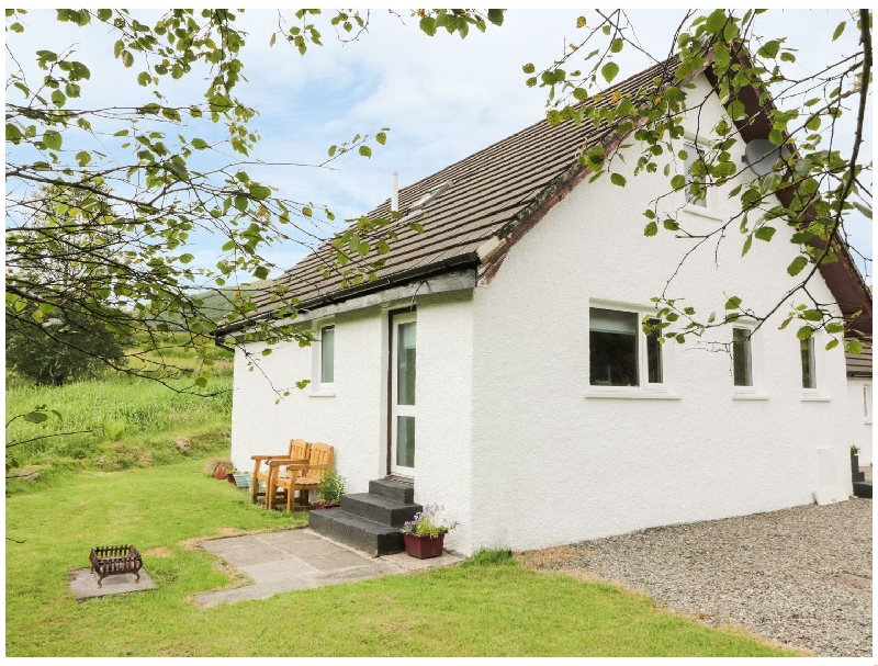 The Auld Tyndrum Cottage a british holiday cottage for 8 in , 