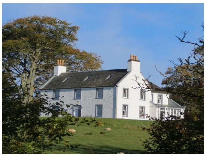 Acharossan House a british holiday cottage for 11 in , 