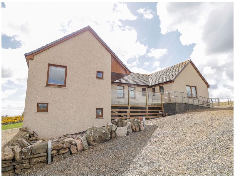Taigh Cruinneachadh (Gathering Place) a british holiday cottage for 10 in , 